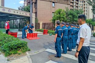 恩比德连续9场砍下至少30分10板 奥尼尔后最多